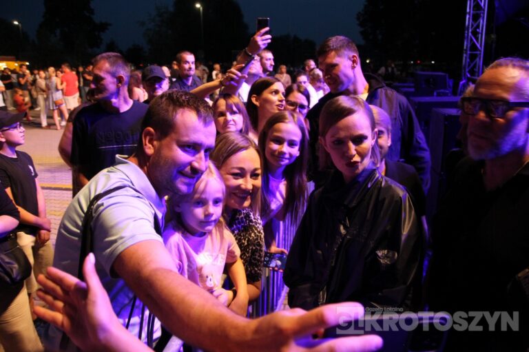 Tłumy na Błoniach! Varius Manx z Kasią Stankiewicz gwiazdą nowej imprezy