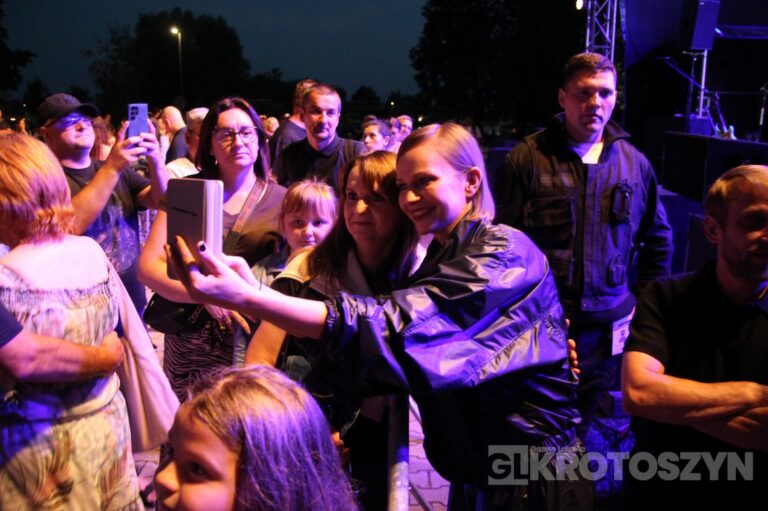 Tłumy na Błoniach! Varius Manx z Kasią Stankiewicz gwiazdą nowej imprezy