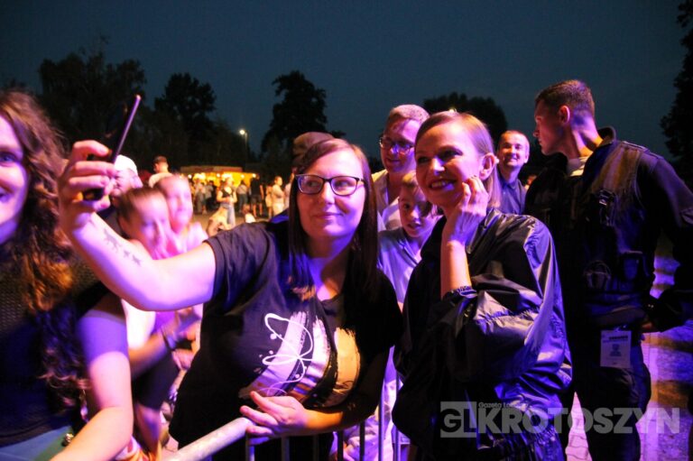 Tłumy na Błoniach! Varius Manx z Kasią Stankiewicz gwiazdą nowej imprezy