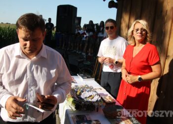 Smakowali, bawili się i pomagali. Parafialny festyn w Krotoszynie przyciągnął mieszkańców