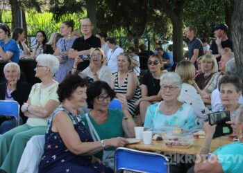 Smakowali, bawili się i pomagali. Parafialny festyn w Krotoszynie przyciągnął mieszkańców