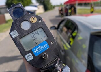Pędził 124 km/h przez Sulmierzyce. Stracił prawo jazdy