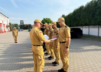 Zmiany kadrowe w krotoszyńskiej straży pożarnej. Wręczono nominacje na wyższe stanowiska