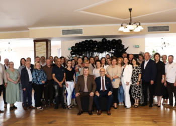 Po latach pracy przeszli na emeryturę. Uroczyste pożegnanie pracowników Urzędu Miejskiego w Kobylinie Po latach pracy przeszli na emeryturę. Uroczyste pożegnanie pracowników Urzędu Miejskiego w Kobylinie