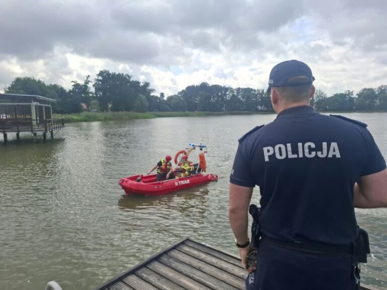 Ćwiczyli działania ratunkowe nad milickim zalewem