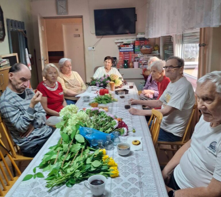 Ostatni bukiet lata w Czytelniczym Klubie Seniora