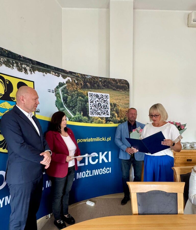 Ośmioro nauczycieli otrzymało akty mianowania