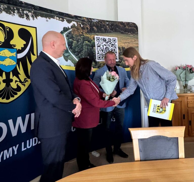 Ośmioro nauczycieli otrzymało akty mianowania