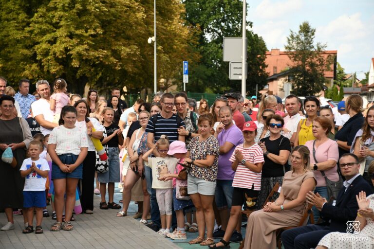 „Kolorowe Kredki” oficjalnie otwarte. Nowe przedszkole i żłobek w Krotoszynie gotowe