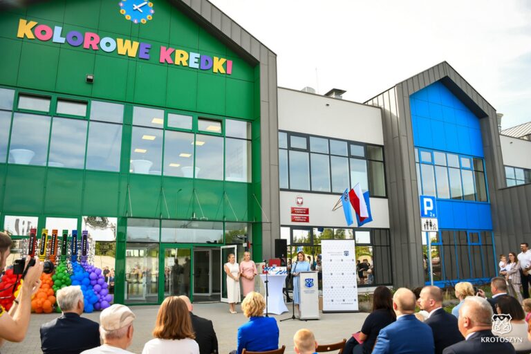 „Kolorowe Kredki” oficjalnie otwarte. Nowe przedszkole i żłobek w Krotoszynie gotowe