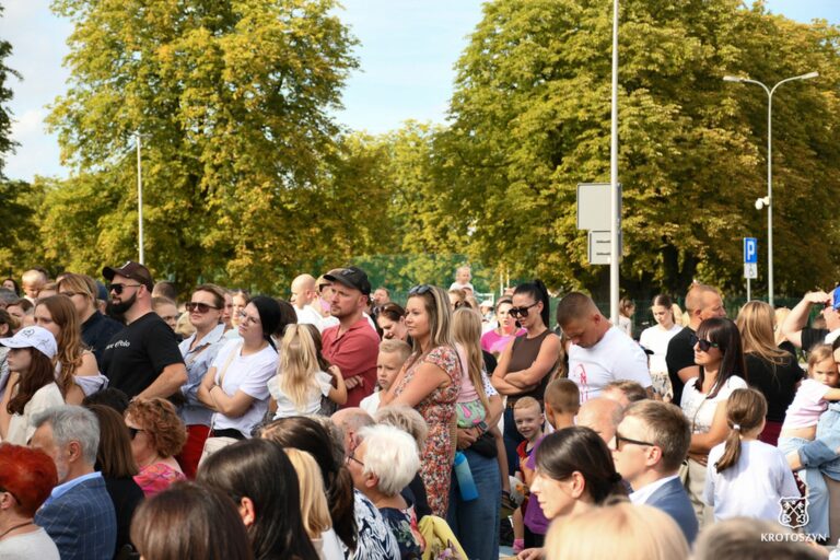 „Kolorowe Kredki” oficjalnie otwarte. Nowe przedszkole i żłobek w Krotoszynie gotowe