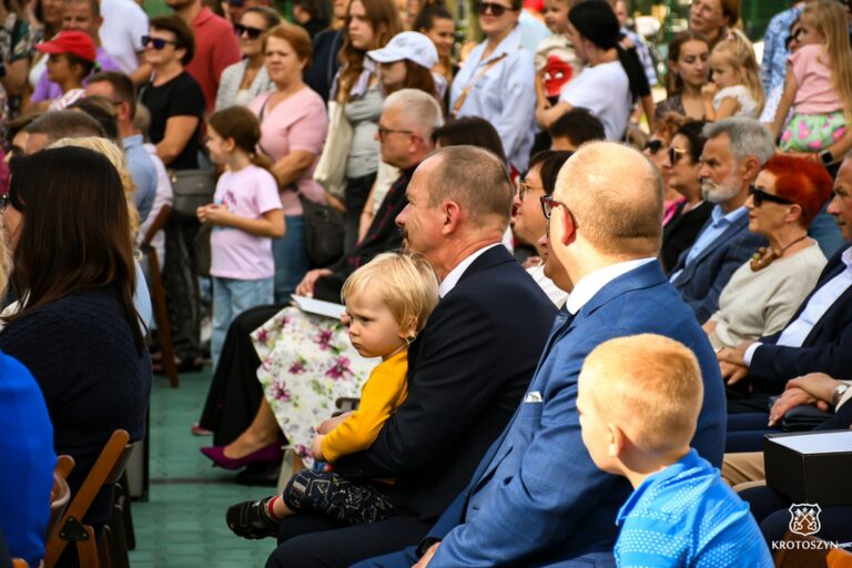 „Kolorowe Kredki” oficjalnie otwarte. Nowe przedszkole i żłobek w Krotoszynie gotowe