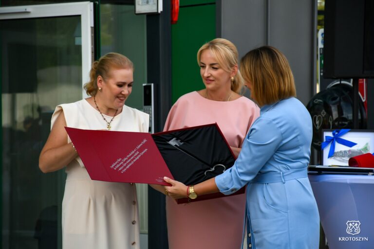 „Kolorowe Kredki” oficjalnie otwarte. Nowe przedszkole i żłobek w Krotoszynie gotowe