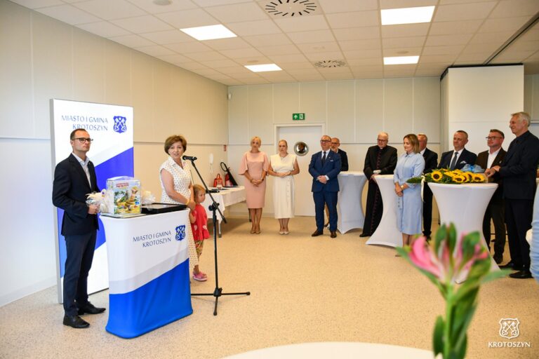 „Kolorowe Kredki” oficjalnie otwarte. Nowe przedszkole i żłobek w Krotoszynie gotowe