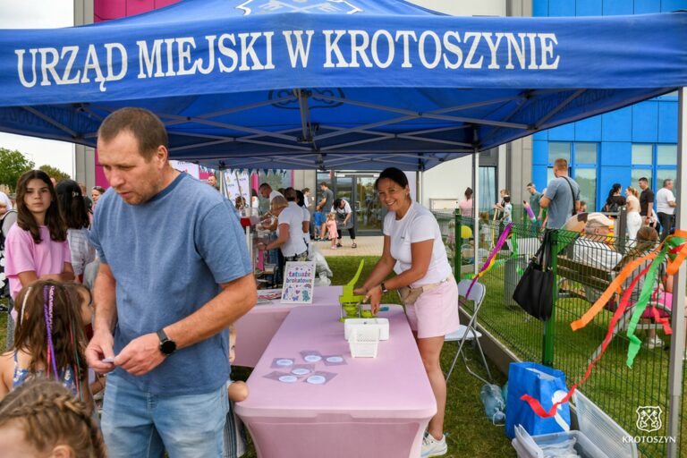 „Kolorowe Kredki” oficjalnie otwarte. Nowe przedszkole i żłobek w Krotoszynie gotowe