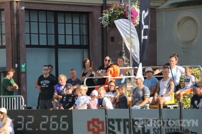 Krotoszyński Rynek opanowali najlepsi crossfiterzy. Wielki finał LOGinLAB!