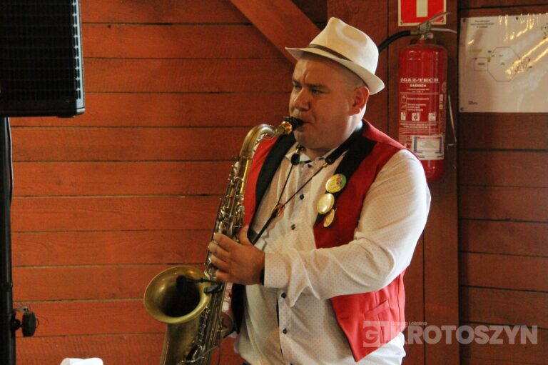 Tomnice podziękowały za plony. Były tradycje, muzyka i wspólna zabawa