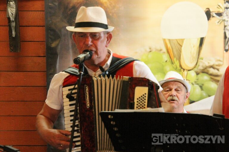 Tomnice podziękowały za plony. Były tradycje, muzyka i wspólna zabawa
