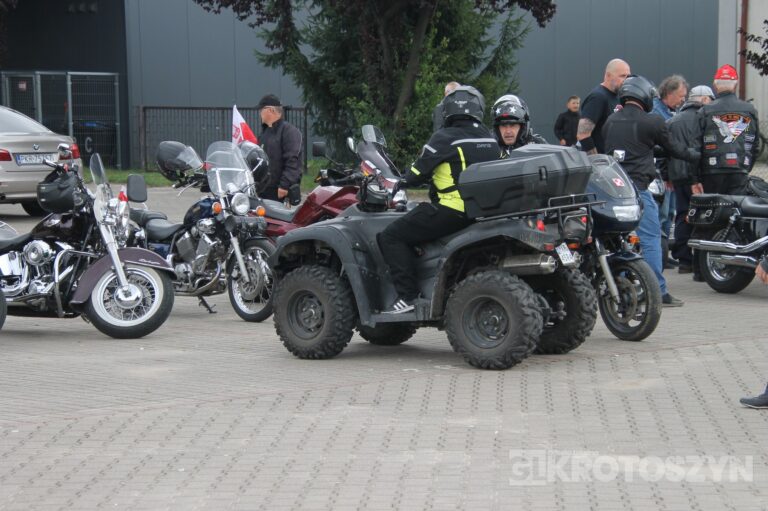 Krotoszyn znów zabrzmiał silnikami. XXXVIII Zlot Motocykli Ciężkich i Weteranów za nami