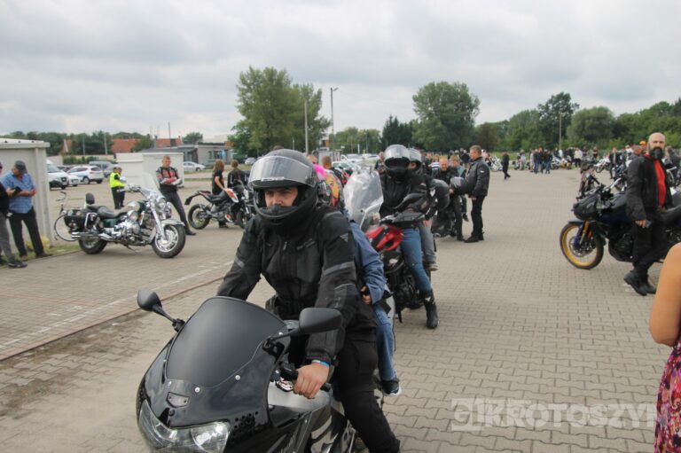 Krotoszyn znów zabrzmiał silnikami. XXXVIII Zlot Motocykli Ciężkich i Weteranów za nami