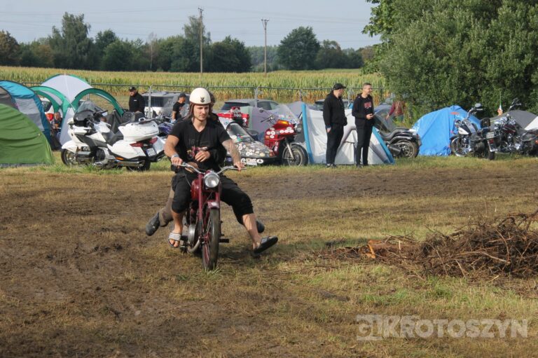 Krotoszyn znów zabrzmiał silnikami. XXXVIII Zlot Motocykli Ciężkich i Weteranów za nami