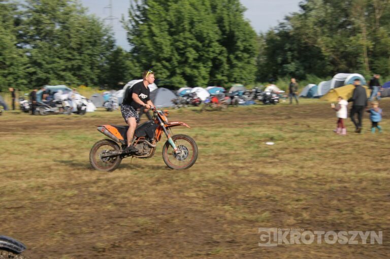 Krotoszyn znów zabrzmiał silnikami. XXXVIII Zlot Motocykli Ciężkich i Weteranów za nami