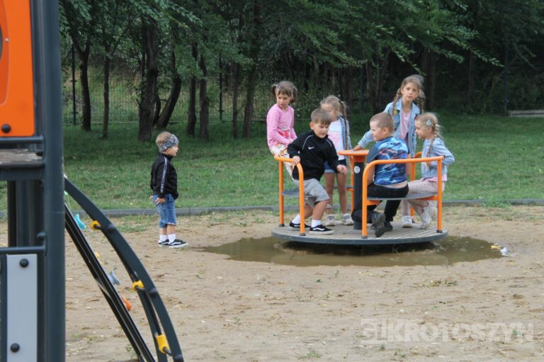 Festyn z okazji pożegnania lata we Wronowie