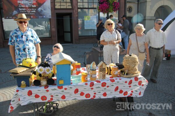 Seniorzy opanowali krotoszyński Rynek. Było tanecznie, muzycznie i aktywnie. Za nami II Senioralia Seniorzy opanowali krotoszyński Rynek. Było tanecznie, muzycznie i aktywnie. Za nami II Senioralia