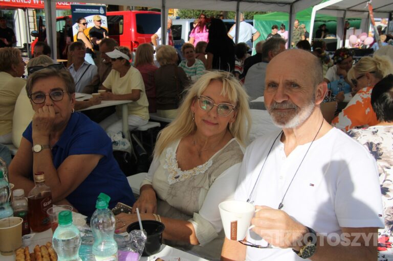 Seniorzy opanowali krotoszyński Rynek. Było tanecznie, muzycznie i aktywnie. Za nami II Senioralia