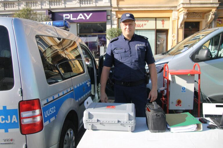 Seniorzy opanowali krotoszyński Rynek. Było tanecznie, muzycznie i aktywnie. Za nami II Senioralia