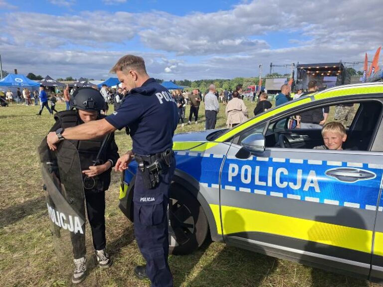 Policjanci spotkali się z uczestnikami Dni Karpia
