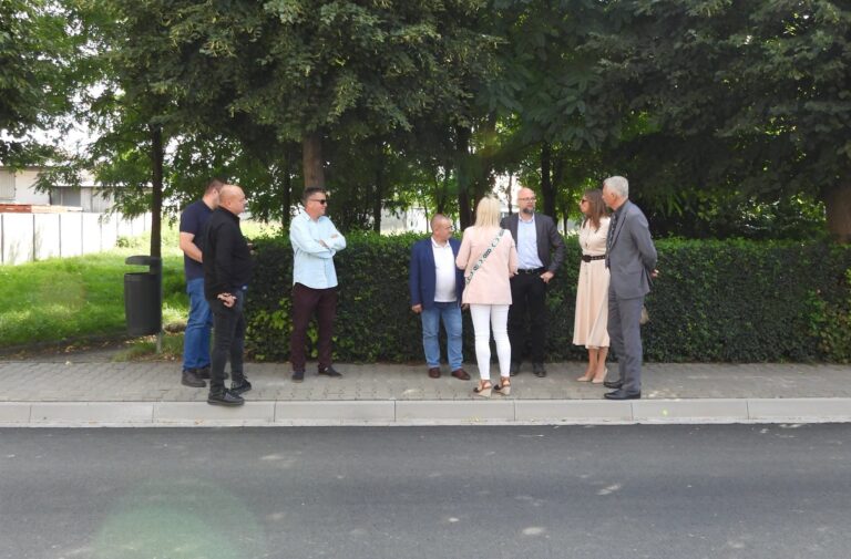 Blisko pół miliona złotych za nową ulicę w Sulmierzycach. Prace już zakończone