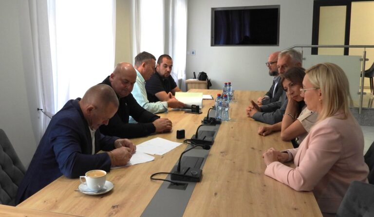 Blisko pół miliona złotych za nową ulicę w Sulmierzycach. Prace już zakończone
