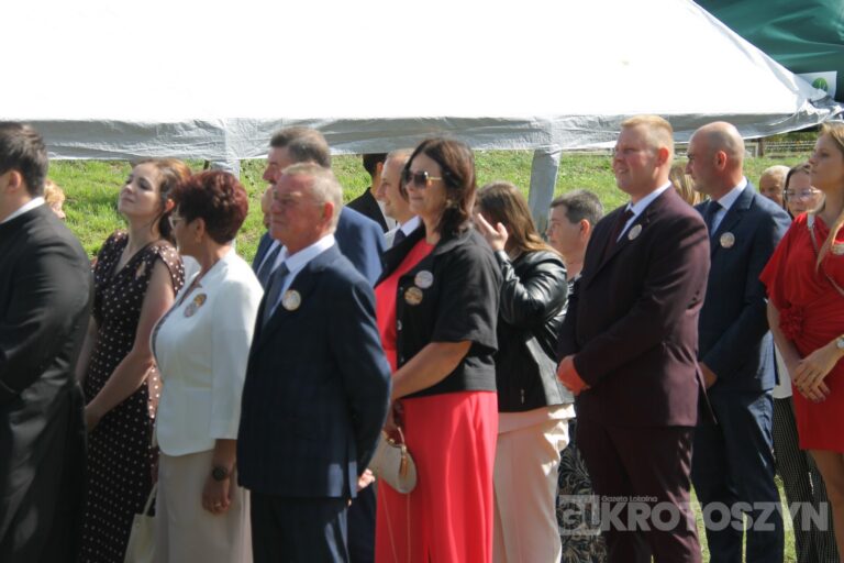 Święto plonów w gminie Zduny. Barwny korowód, tradycyjne obrzędy i muzyczna zabawa w Perzycach