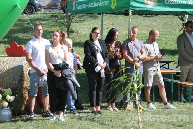Święto plonów w gminie Zduny. Barwny korowód, tradycyjne obrzędy i muzyczna zabawa w Perzycach