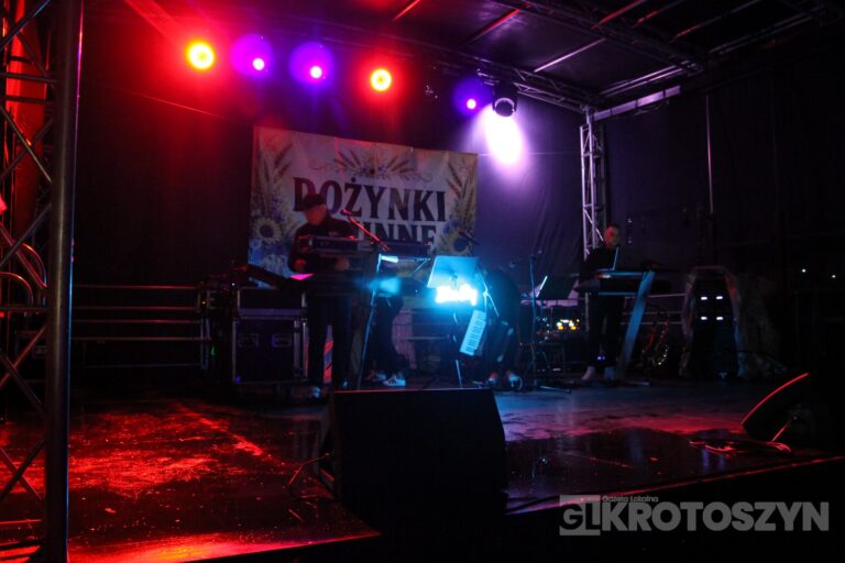Święto plonów w gminie Zduny. Barwny korowód, tradycyjne obrzędy i muzyczna zabawa w Perzycach