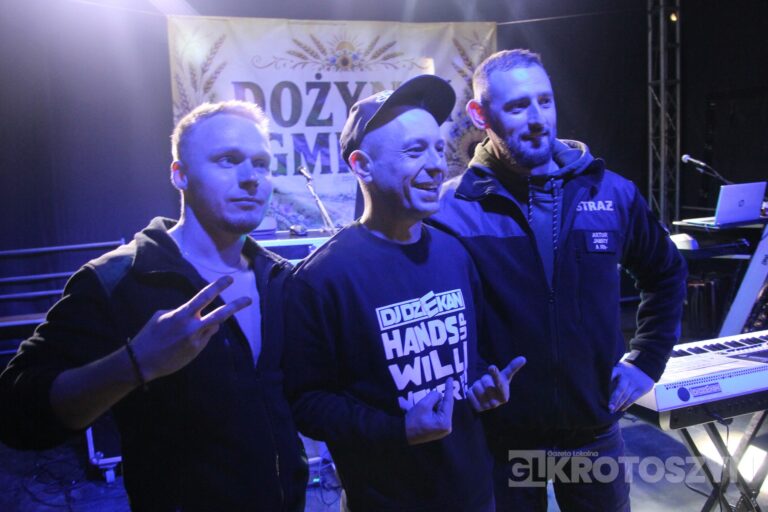 Święto plonów w gminie Zduny. Barwny korowód, tradycyjne obrzędy i muzyczna zabawa w Perzycach